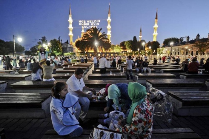 رئاسة الشؤون الدينية تحدّد أيام رمضان المبارك والعيد