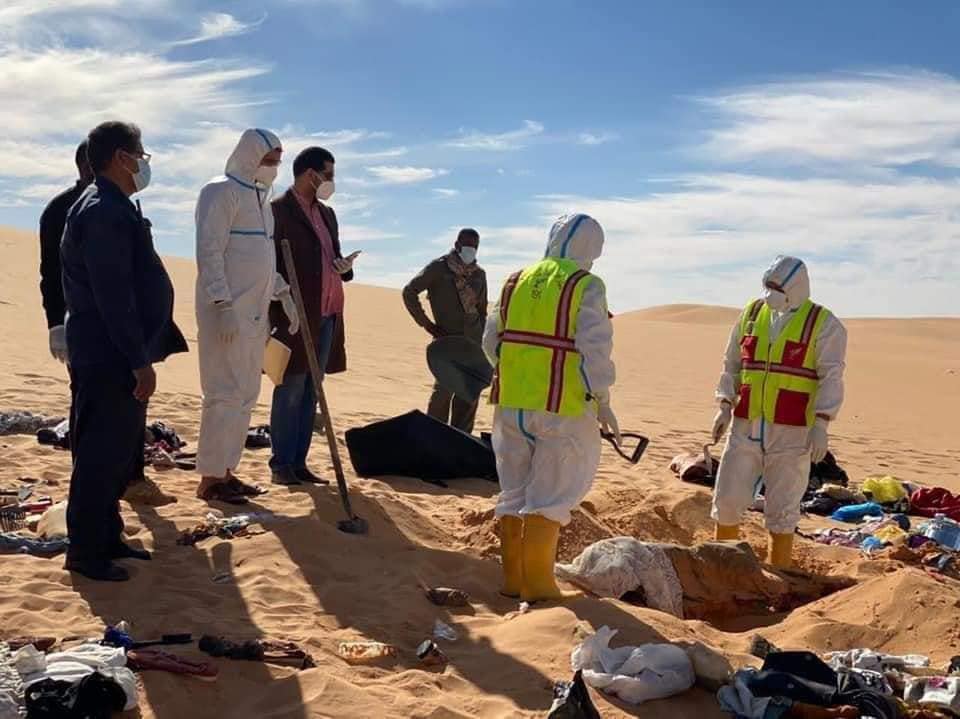 حادث مأساوي للغاية.. وفاة عائلة سوانية وسط الصحراء