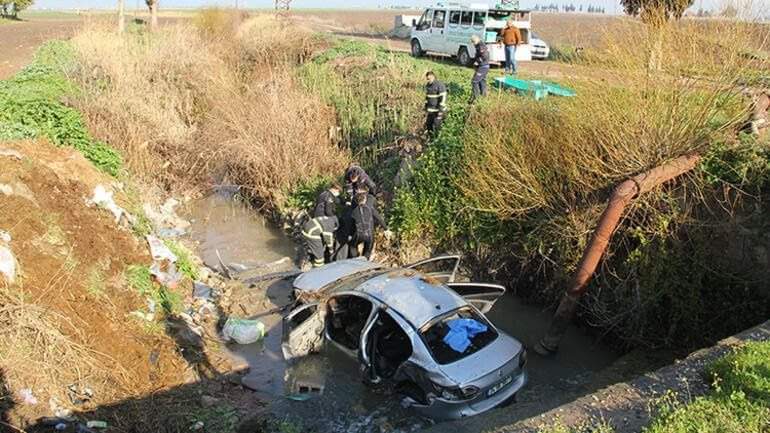 مقتل 3 سوريين بينهم امرأة في حادث سير مروع بولاية هاتاي (صور)