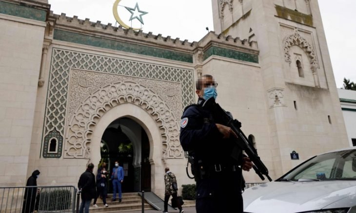 إغلاق 17 مسجداً في فرنسا والعدد مرشح للزيادة