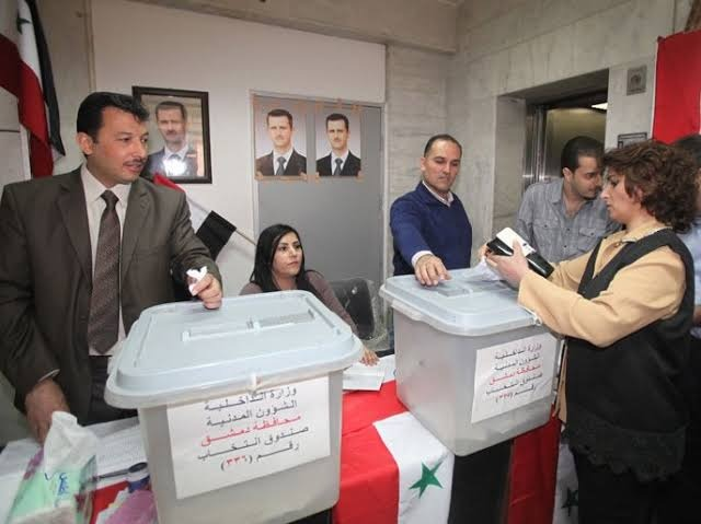 تمهيداً لانتخاب الأسد .. النظام يفتح سفارات للناخبين في الخارج