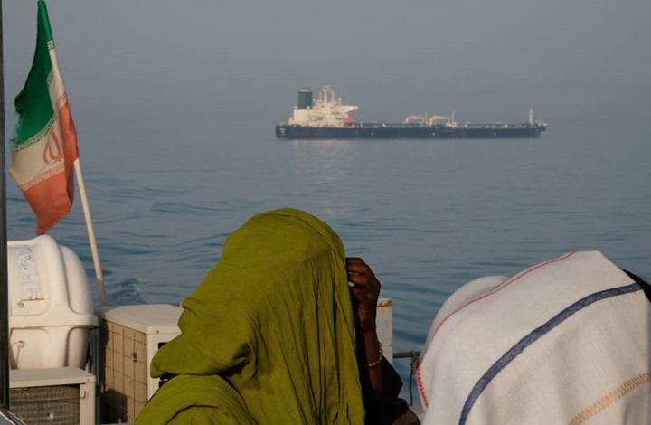 إيران تفتح تحقيقاً حول الهجوم على سفينتها شافيز
