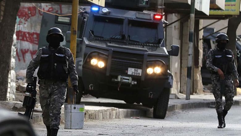 اشتباكات وأعمال شغب بعد مقتل شابين في الأردن