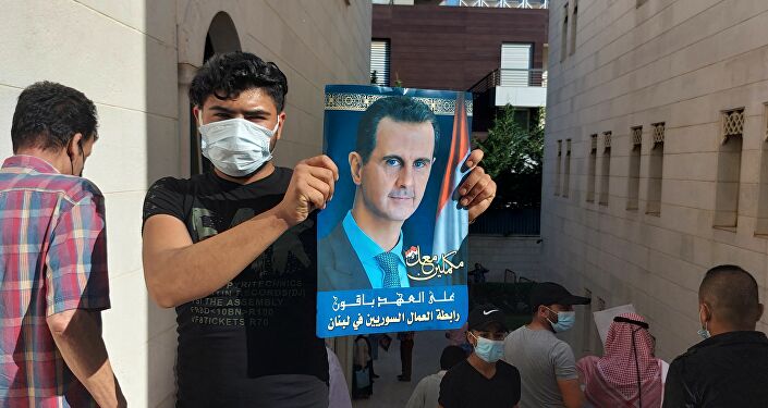 تحطيم متاجر السوريين في لبنان المشاركين في انتخابات الأسد