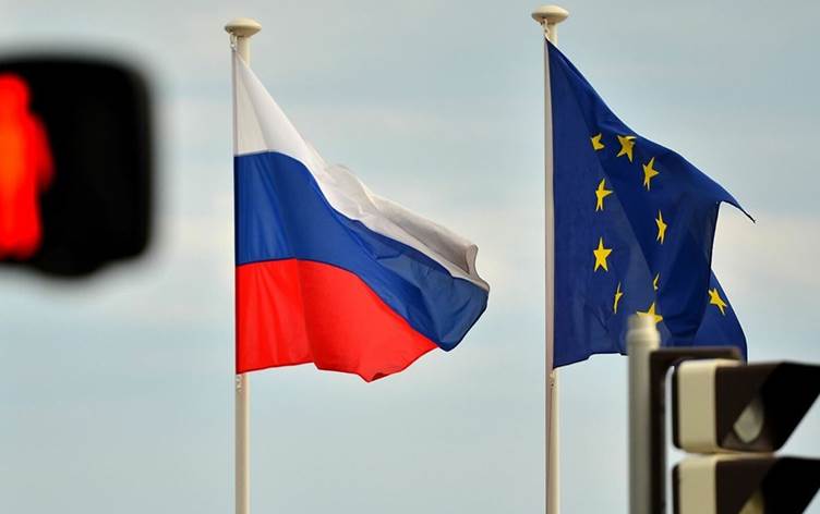 الاتحاد الأوروبي يستدعي السفير الروسي إثر فرض عقوبات على مسؤولين