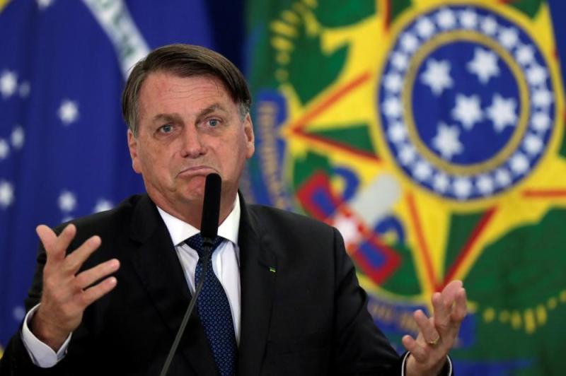 الرئيس البرازيلي يتهم الصين بافتعال حرب كيميائية عبر كورونا