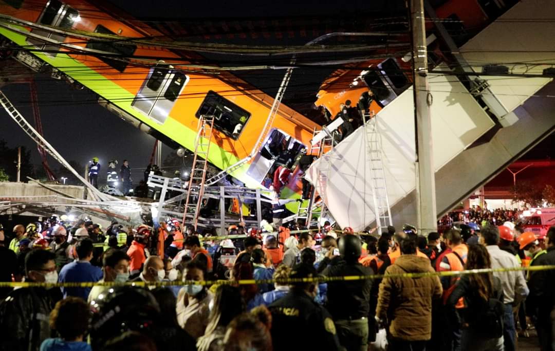 عشرون قتيلا وعشرات الجرحى بعد انهيار جسر في المكسيك لحظة مرور قطار مترو