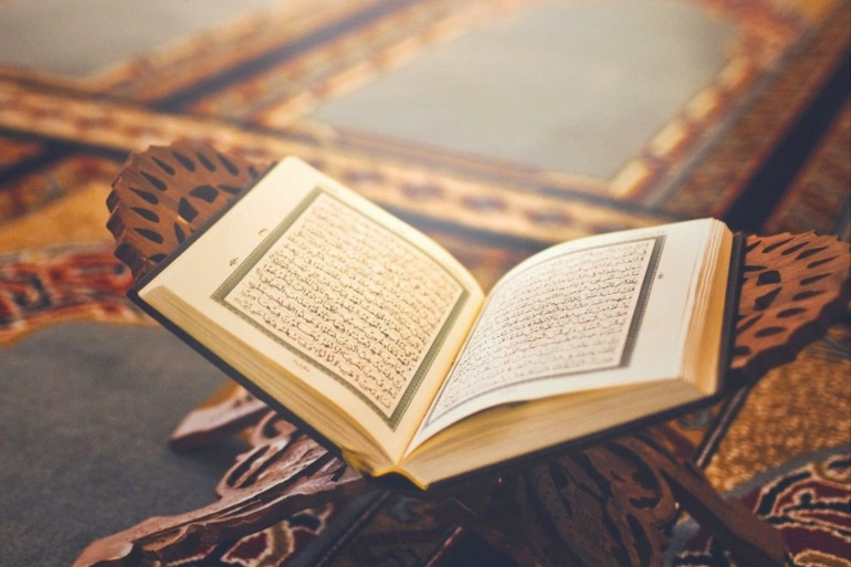 الأوقاف الكويتية تحقق بوجود نسخة من القرآن الكريم خالية من سورة النساء