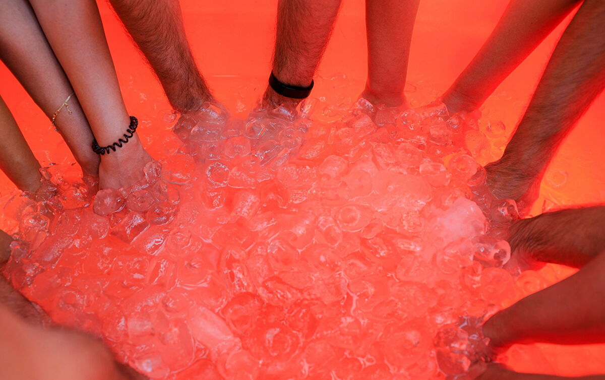 ابتكار حمامات "جليدية" في الإمارات خلال حرّ الصيف