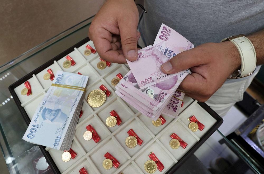 سعر الدولار والذهب مقابل الليرة التركية