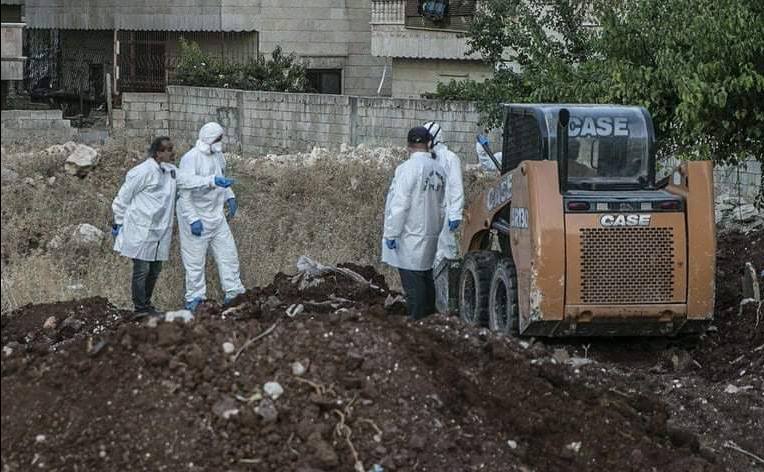 العثور على 35 جثة بمقبرة جماعية في عفرين