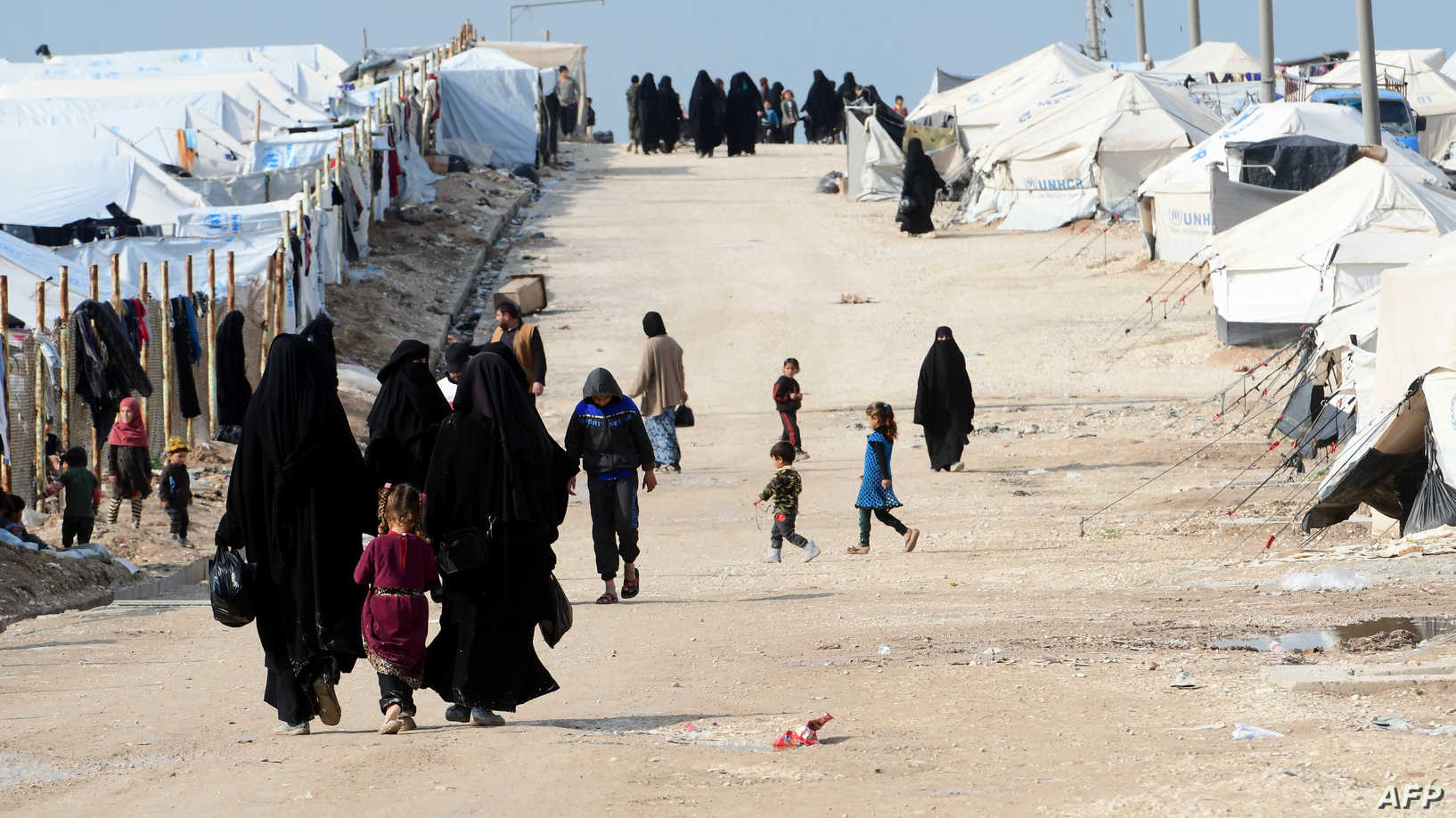 82 عائلة سورية تستعد لمغادرة "مخيم الهول" باتجاه الرقة