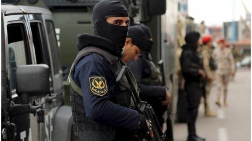 السلطات المصرية تحقق بشأن العثور على شاب محروق في منزل خطيبته