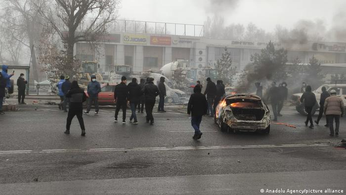 قوات حفظ سلام بقيادة روسية للسيطرة على احتجاجات كازاخستان الغير مسبوقة