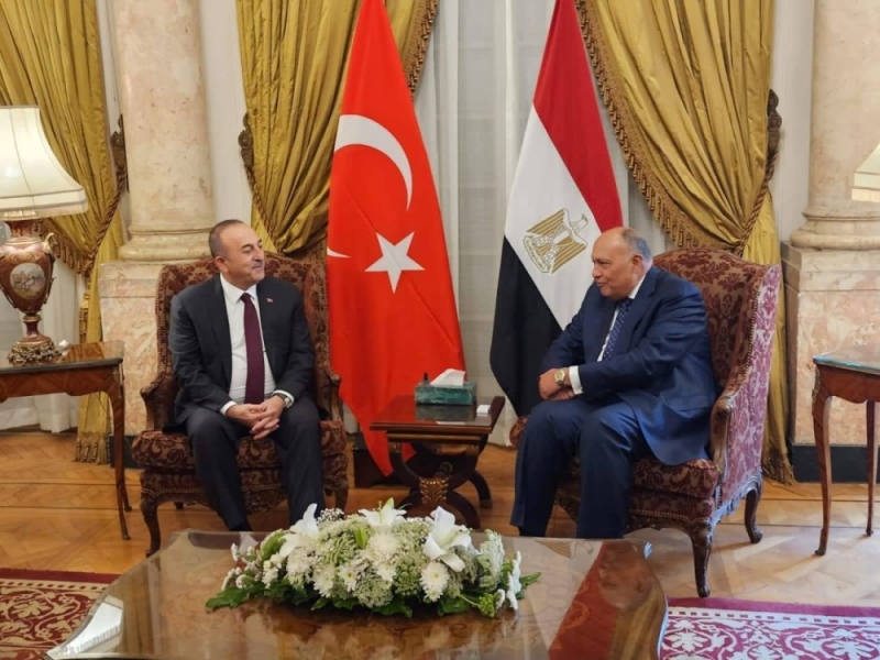 وصول وزير الخارجية التركي إلى مصر بعد قطيعه دامت 11 عامًا