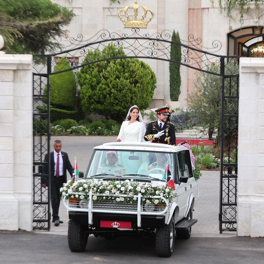 سمو ولي العهد الأمير الحسين بن عبد الله يترأس مراسم زفافه الراقية