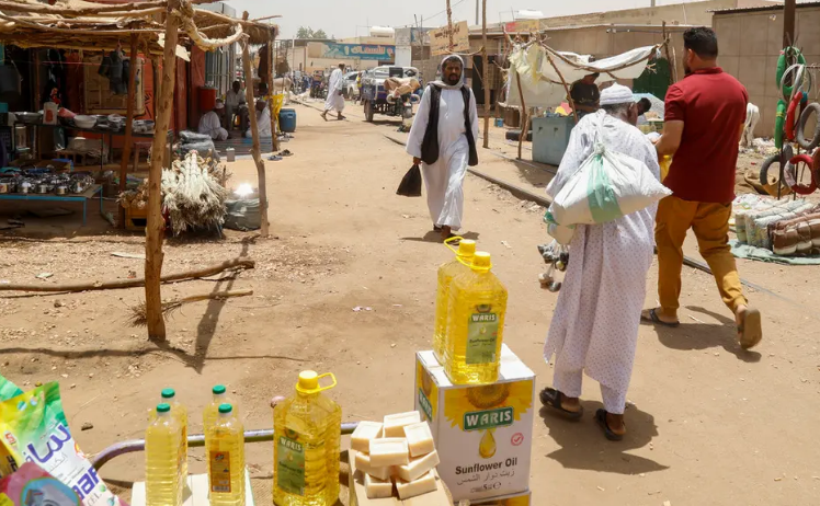 موظفو السودان يعيشون بلا رواتب: تفاقم الأزمة في زمن الصراع